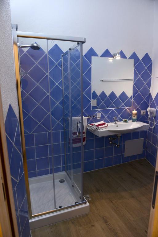 Double or Twin Room,644391651:JPEG