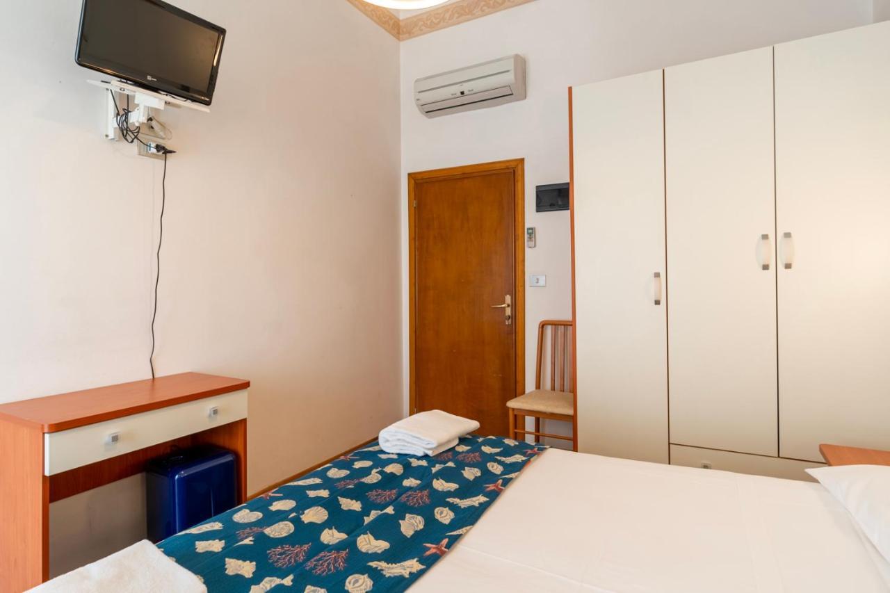 Triple Room with Side Sea View,1258488124:JPEG