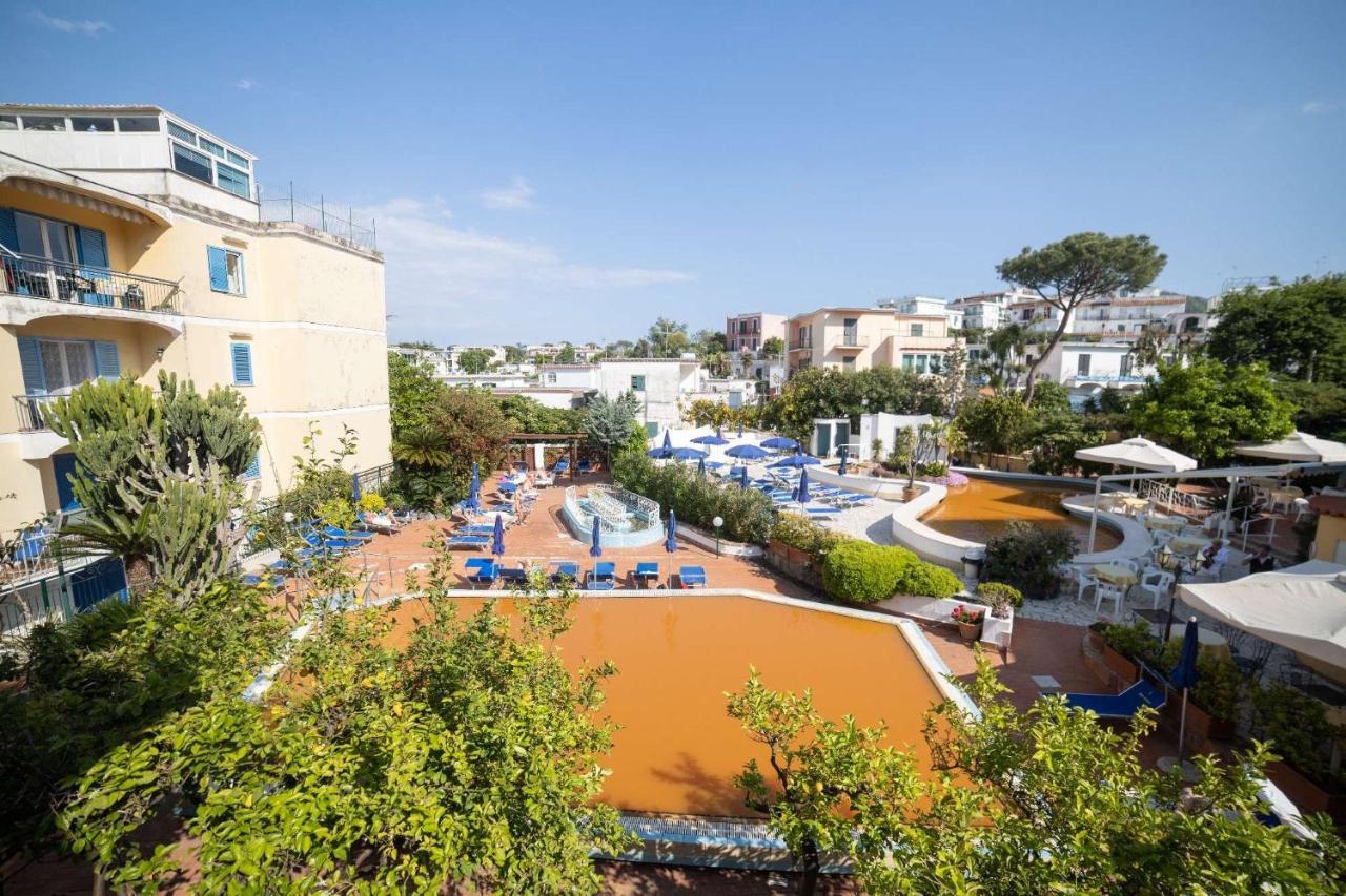 Triple Room Pool View
