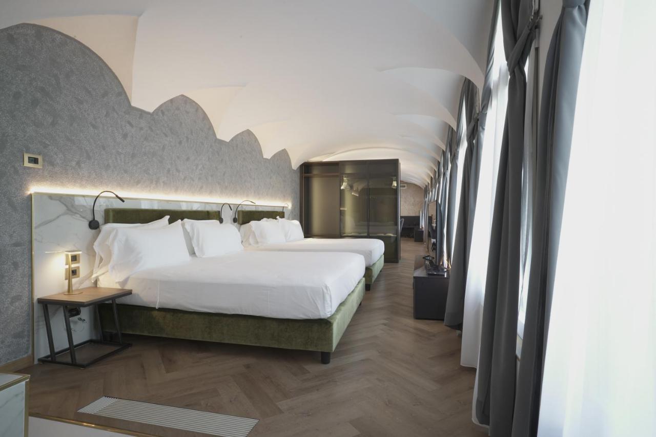Presidential Suite,1470123845:JPEG