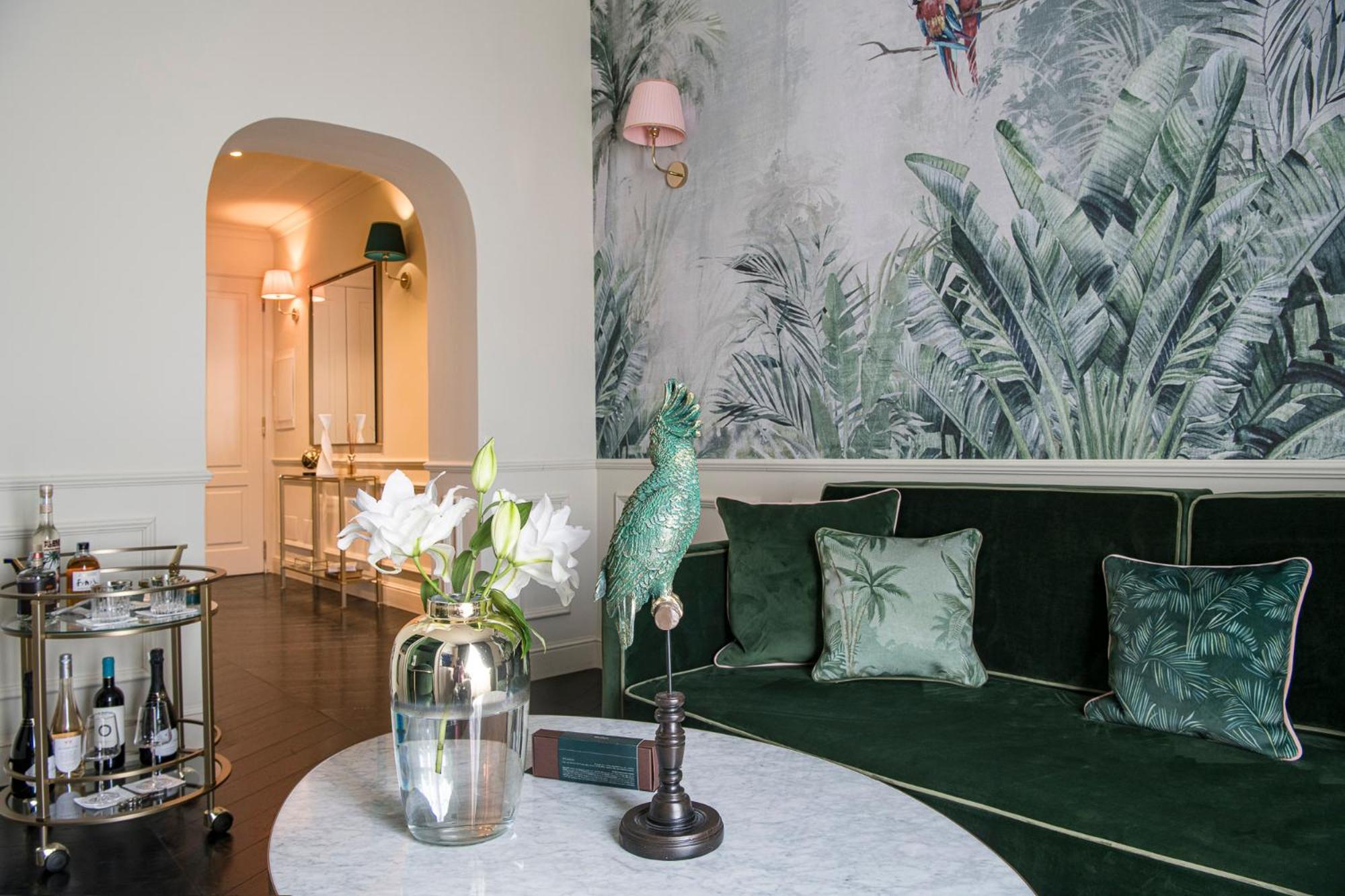 Two-Bedroom Suite,1554934873:JPEG