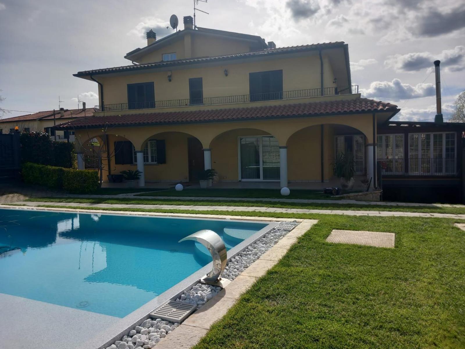 Villa con Piscina Privata