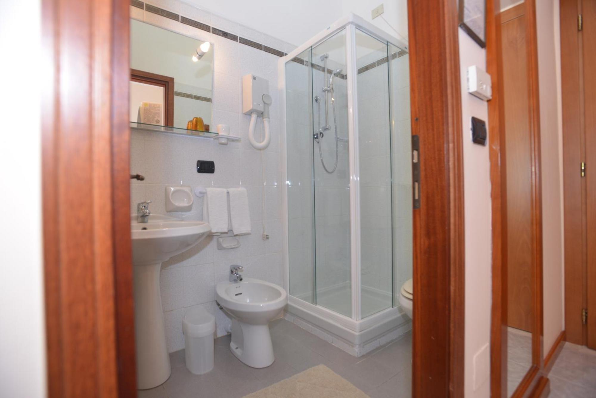 Basic Double Room
