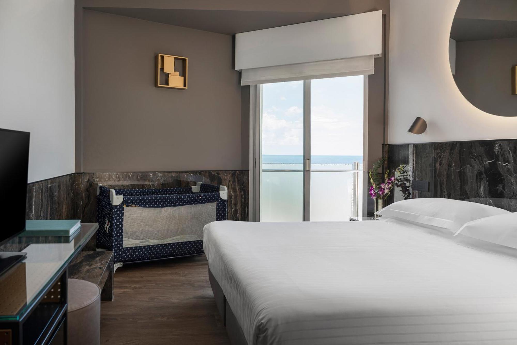 Superior Double or Twin Room Partial Sea View,1592876702:JPEG