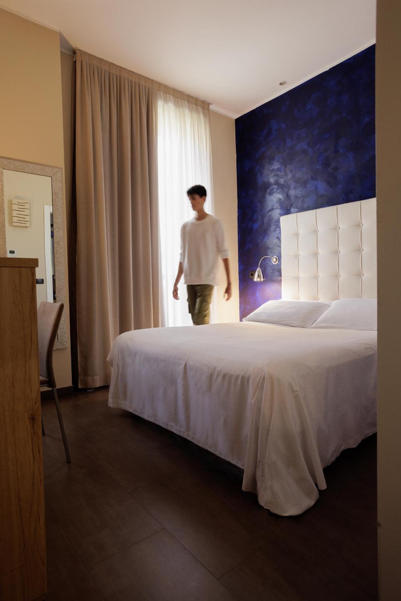 Single Room,1661653590:JPEG