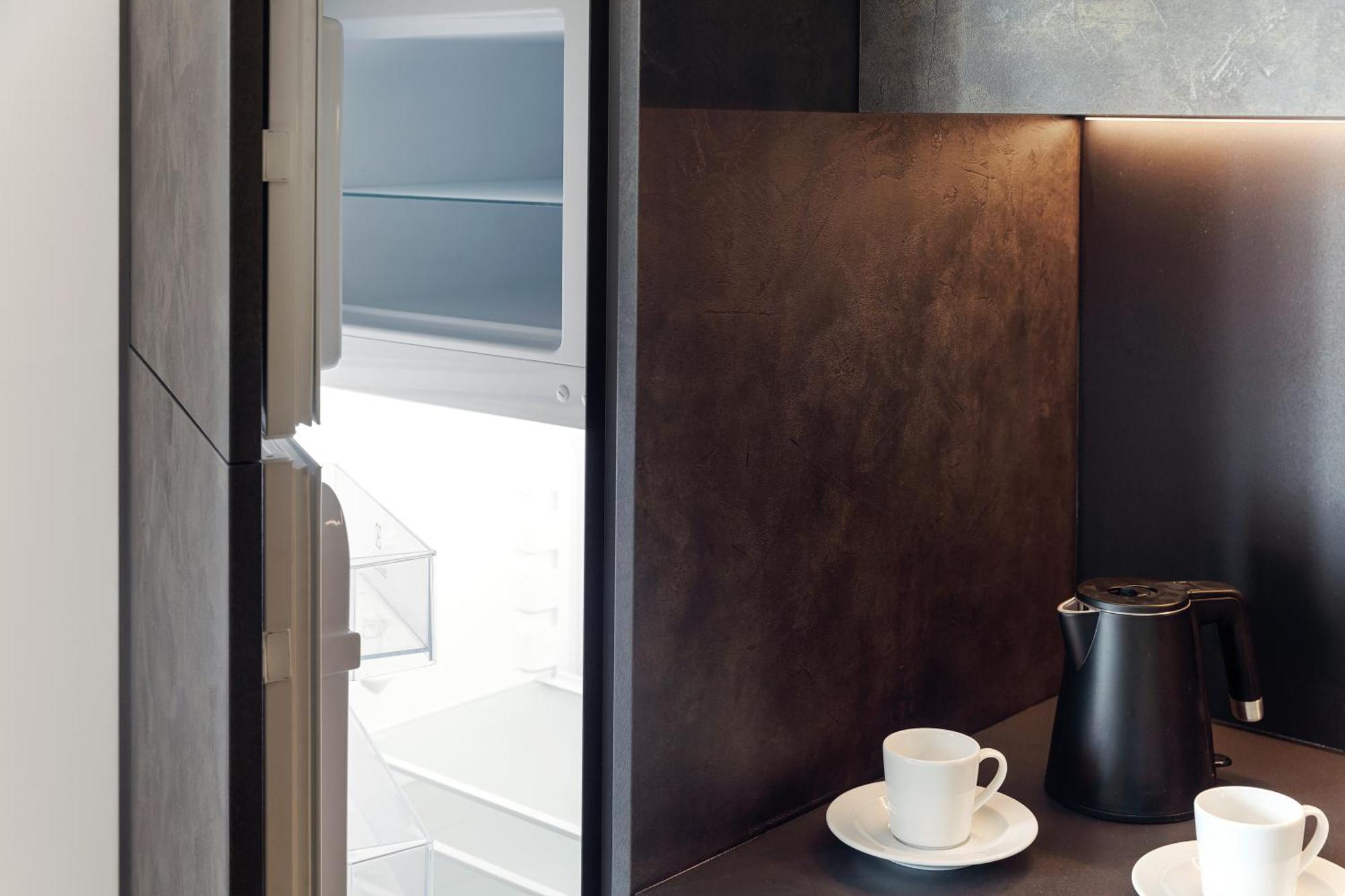 Family Room,1704790911:JPEG