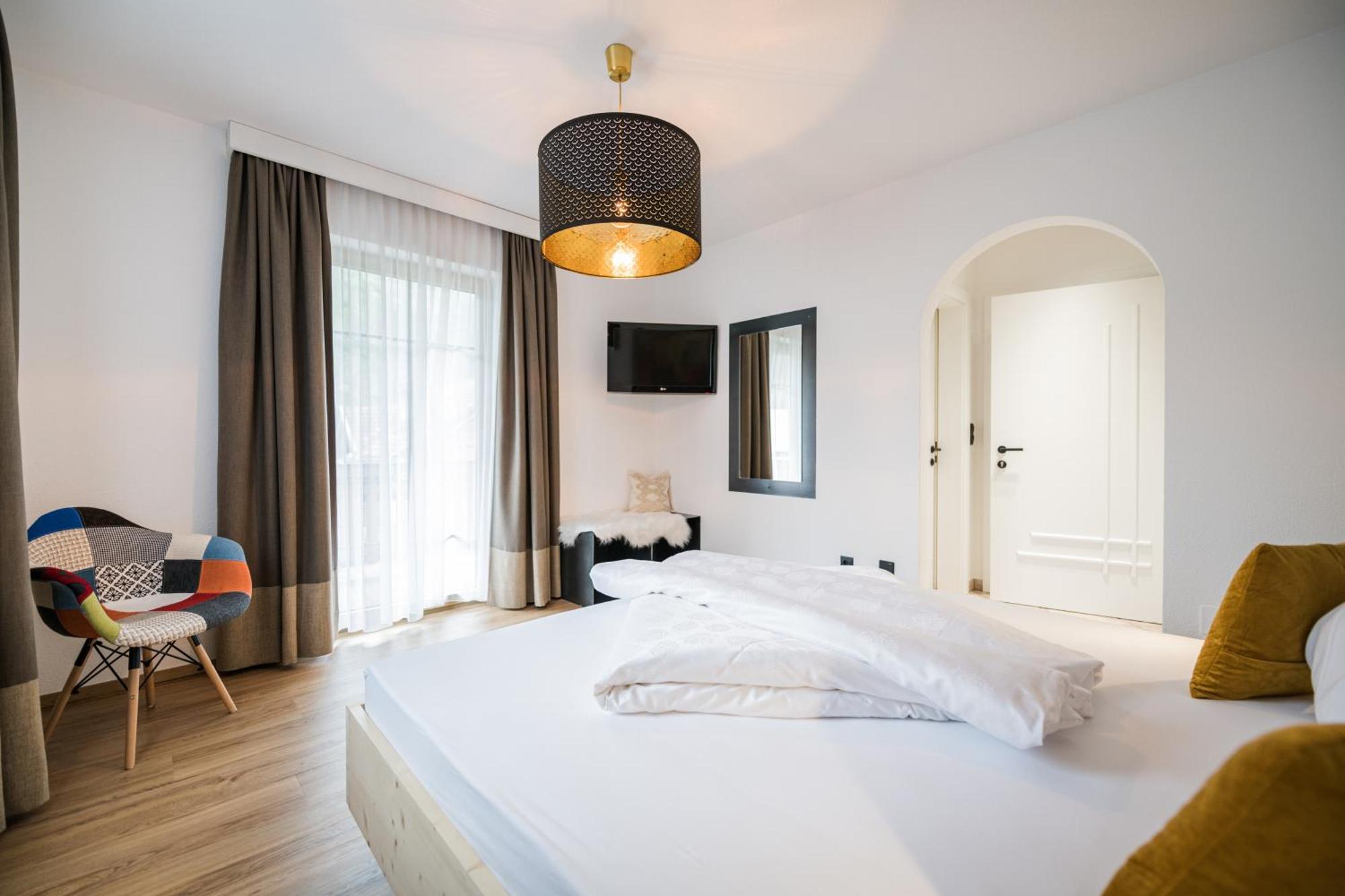 Apartment with Balcony,1739415993:JPEG