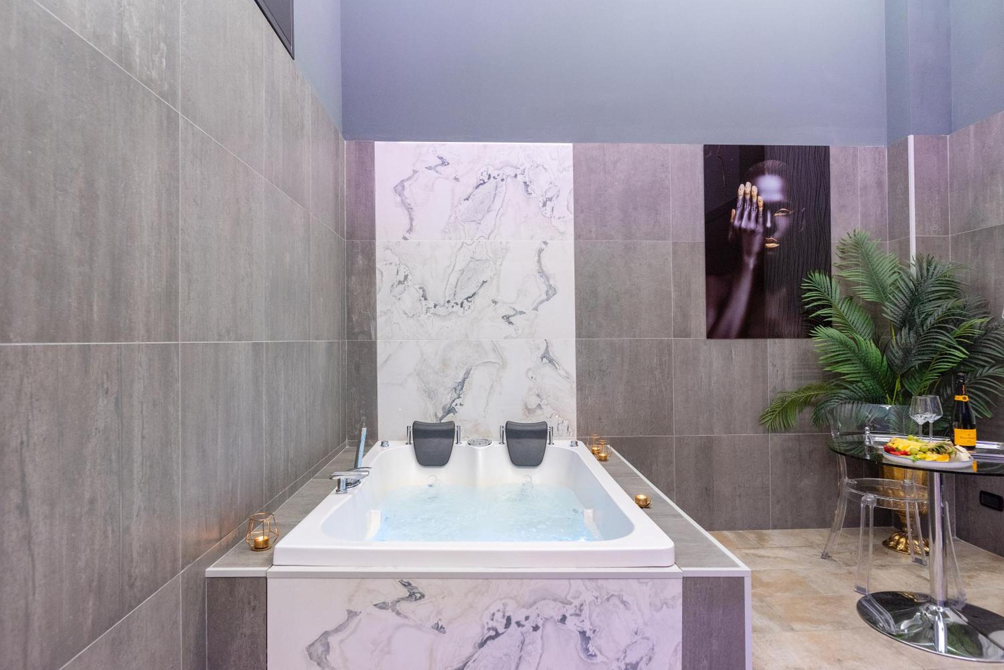 Double Room Spa Access,1771367824:JPEG