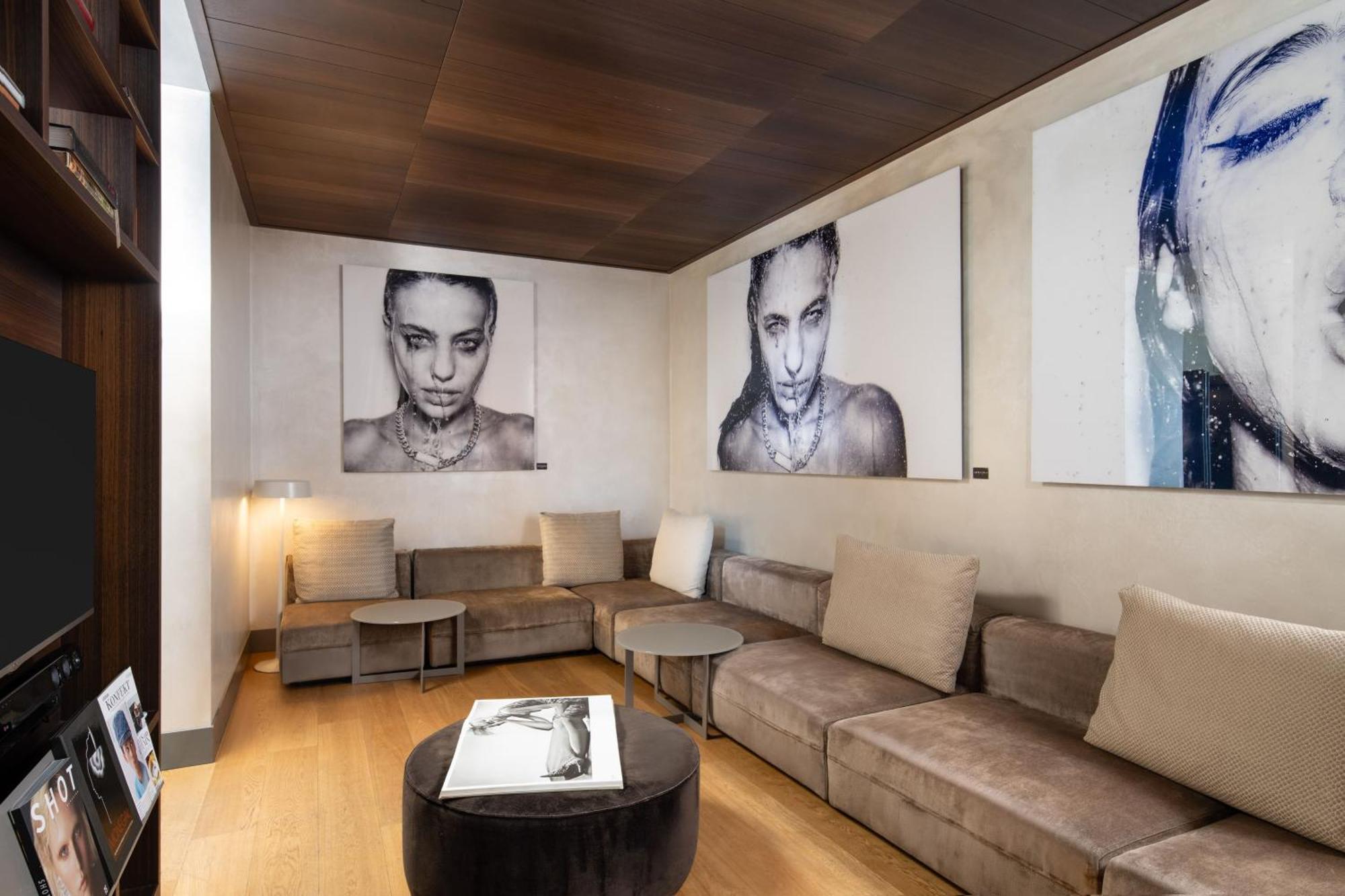 Two Bedrooms Ultimate ME Suite Terrace