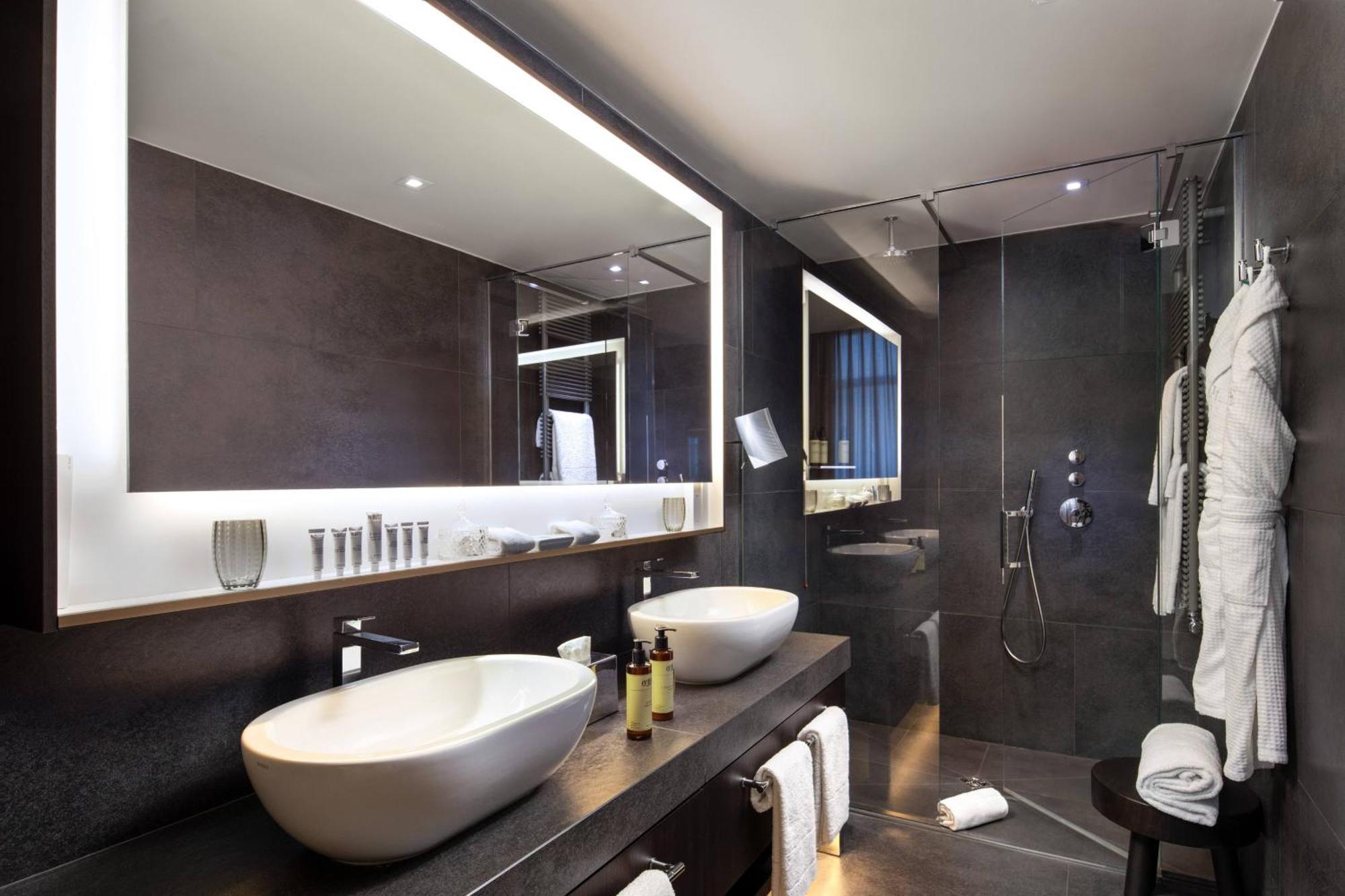 Two Bedrooms Ultimate ME Suite Terrace