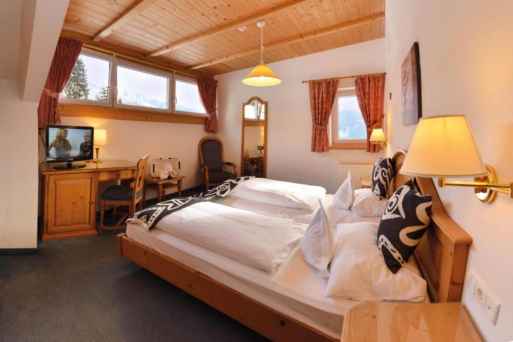 Double Room,705139918:JPEG
