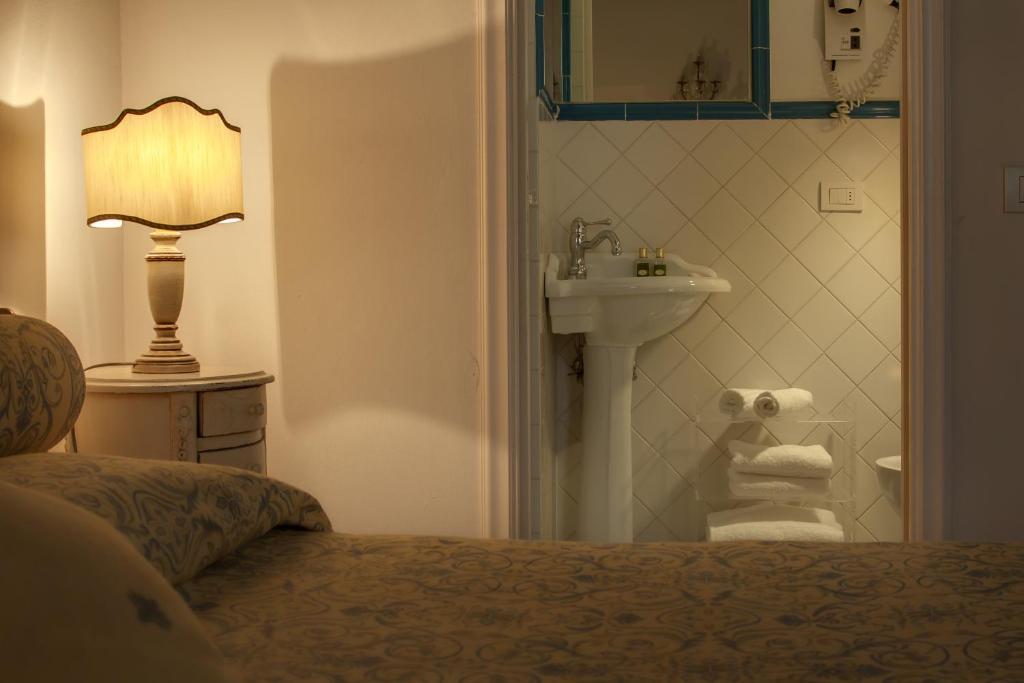 Double or Twin Room,48291628:JPEG