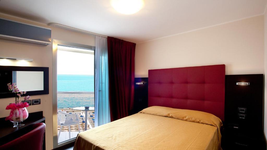 Queen Room with Sea View,706980631:JPEG