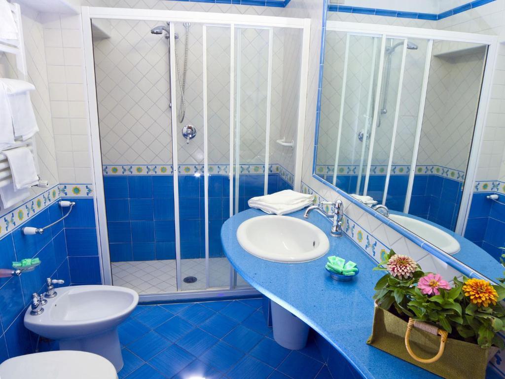 Camera Matrimoniale/Doppia con Letti Singoli