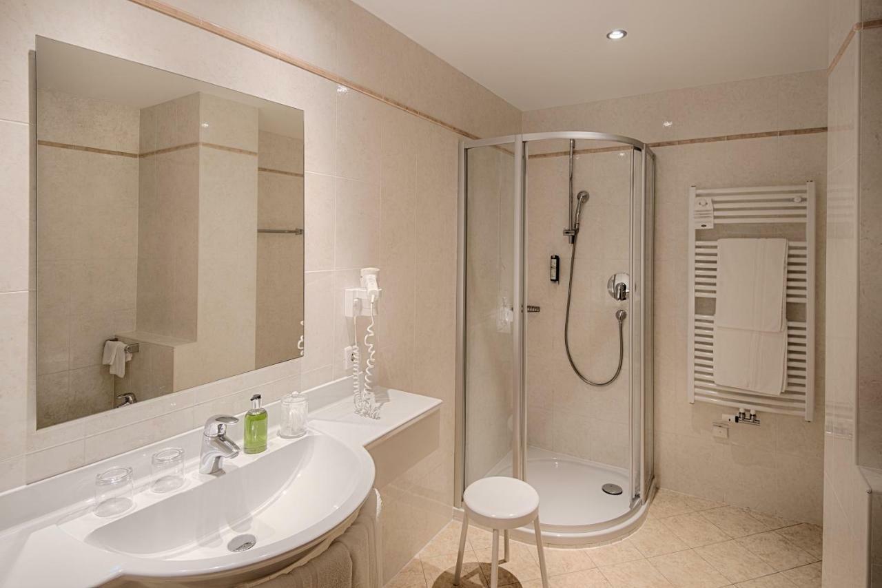 Camera Standard Matrimoniale/Doppia con Letti Singoli