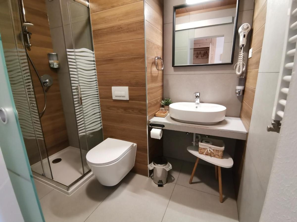 Double Room Balcony,1071689443:JPEG