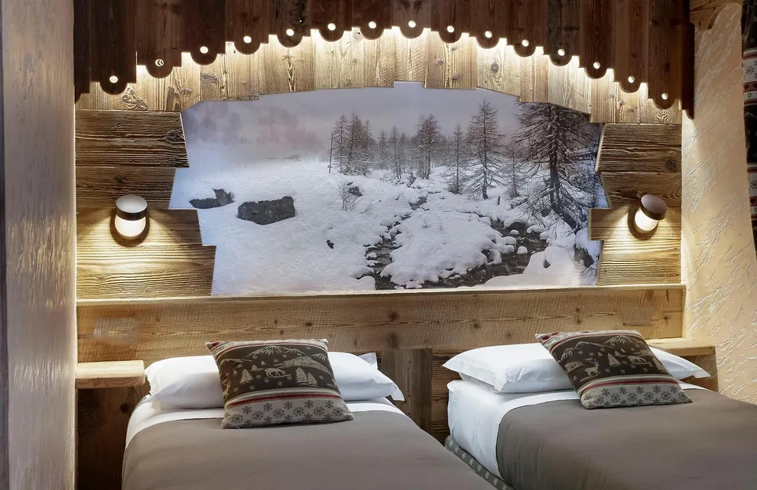 Chalet Matterhorn Francois - Central Alpine Chalet With Private Spa & Breakfast-1