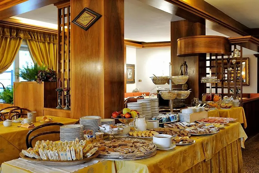 Hotel Touring-1