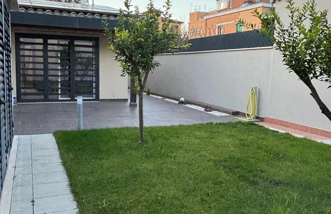 Villino Ancillotto With Garden And Parking Motorcycle Space-1