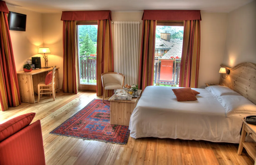 Cresta Et Duc Hotel-1