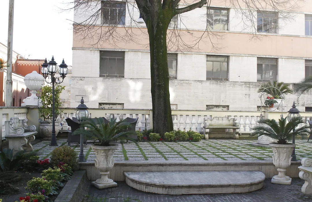 Hotel Villa Pinciana-1