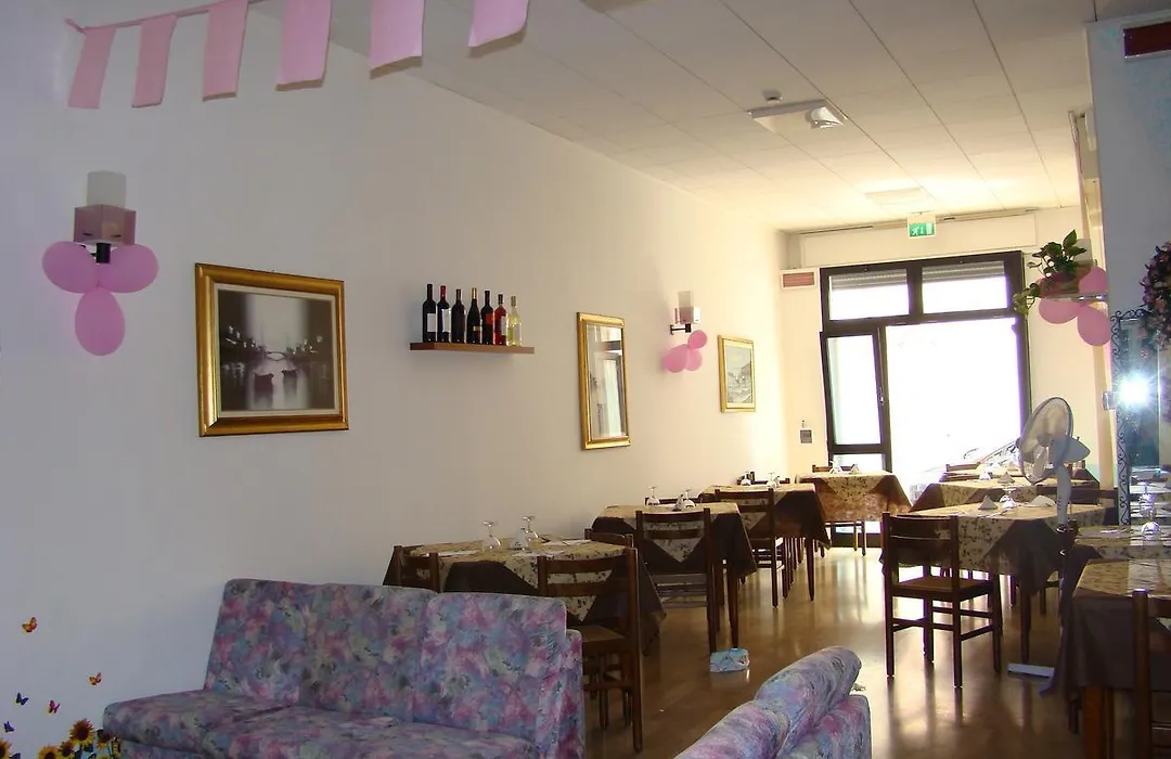 Hotel Italia-1