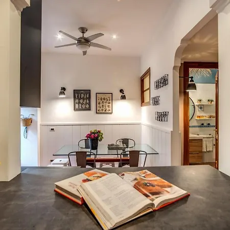 Spanish Steps Miracle Suite-3