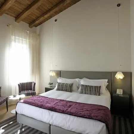 Trevi Palace Luxury Inn-2