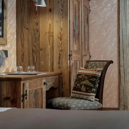 Francois Boutique Rooms - Matterhorn Retreat & Spa In Cervinia-2