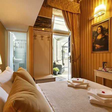 Canova Rooms In Spanish Steps-3