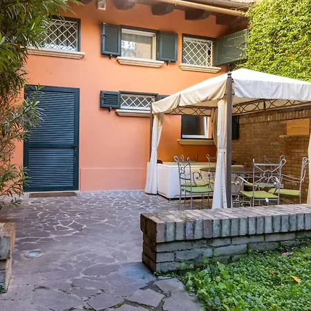 Bolognaroomscom - Isaia Garden Private Garden Spa Bath-2