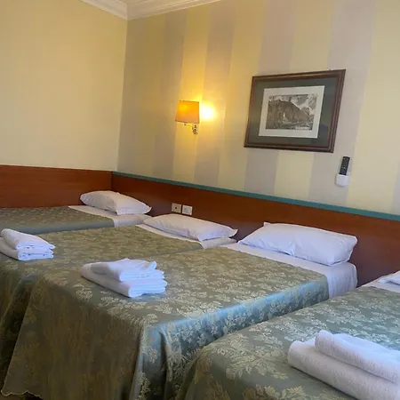 Hotel Center 1-2