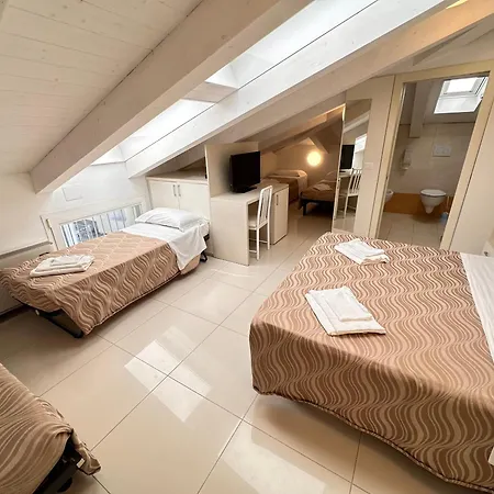 Hotel Leoni-3