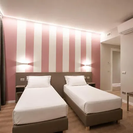 Ca' San Cristoforo Apartments & Suites-3