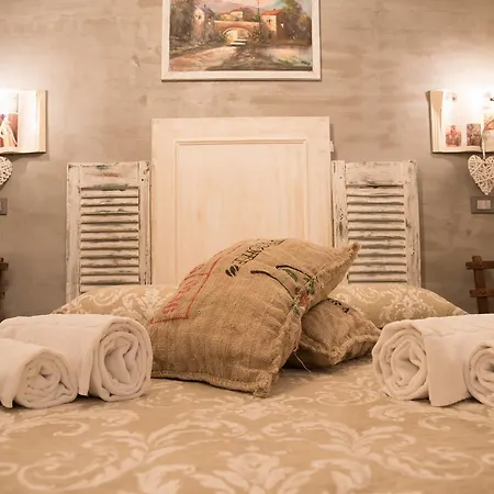 Mancini Shabby House-3