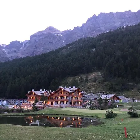 3 Chalets Aparthotel-3