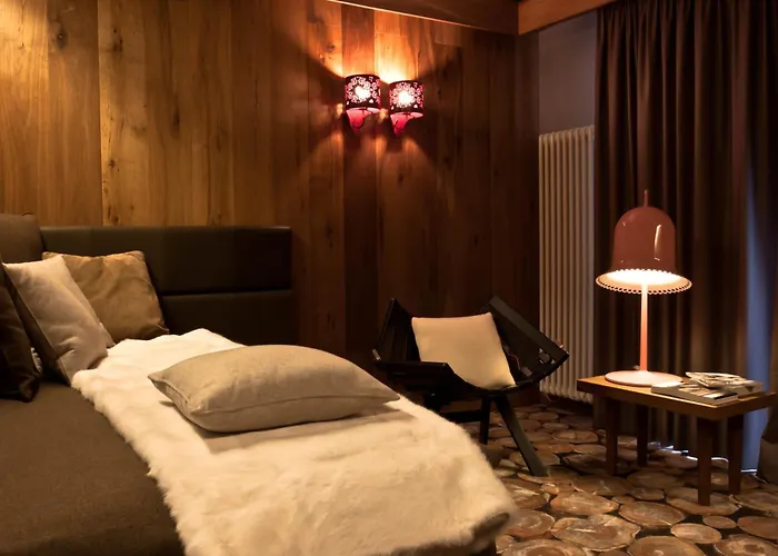 Alexander Charme Hotel