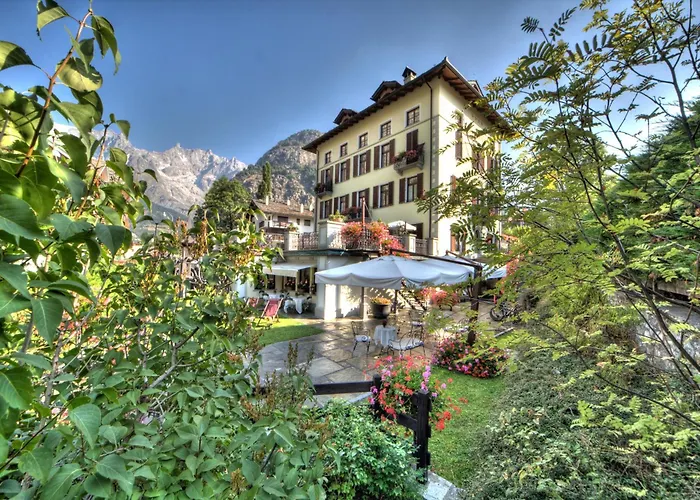 Villa Novecento Romantic Hotel - Estella Hotels Italia Courmayeur