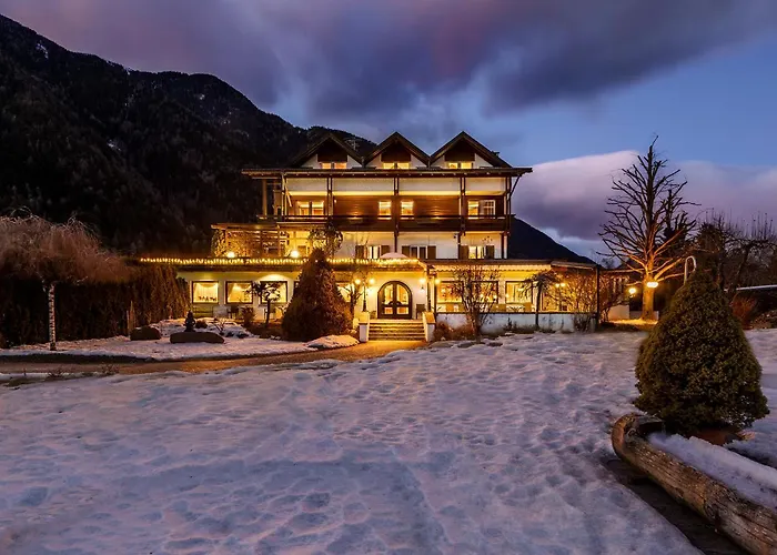 Ferien & Wellnesshotel Windschar Brunico