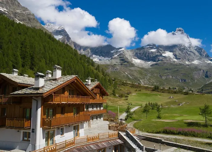 3 Chalets Aparthotel